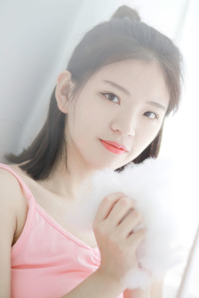 娇妻丝袜吊带开裆呻吟